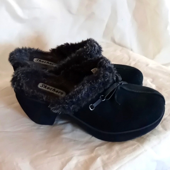 Skechers 'Disco Bunny Boogie Down' Clogs - Picture 3 of 6